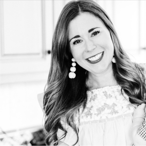 Jessica M's Closet Details - Picture 1 of 1